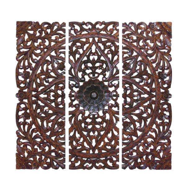 Retablo de madera en tres partes