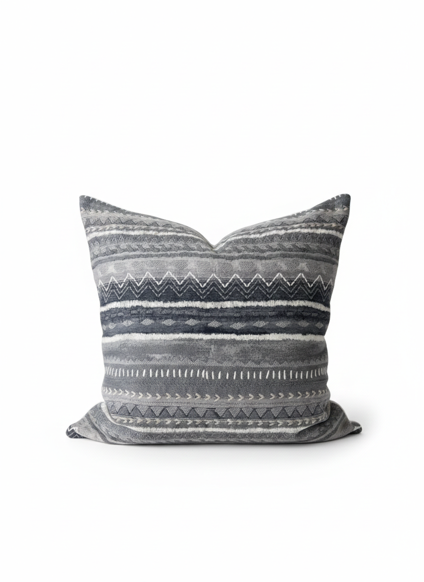 Cojín Tribal Gris