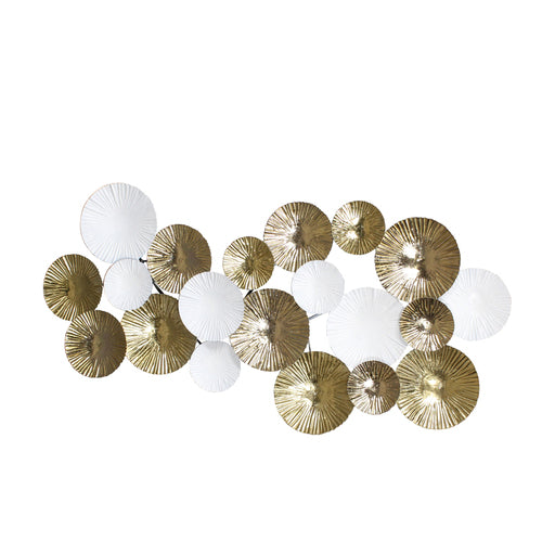 Estructura de metal dorado y blanco para pared