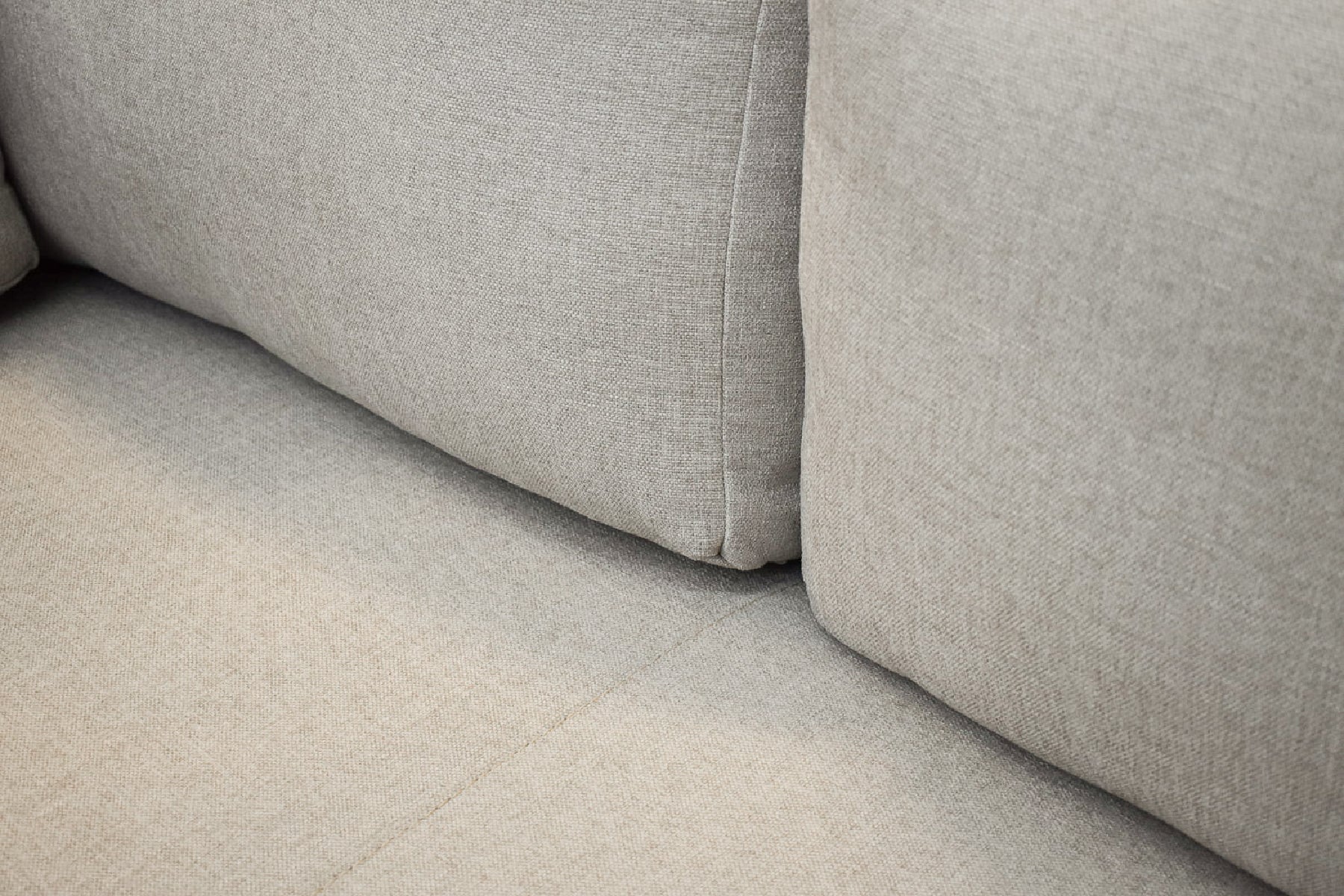 Sofá con Chaise Pierre
