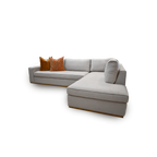 Sofá con Chaise Pierre