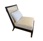 Sillón Ocasional en tela y respaldo bejuco
